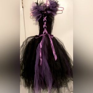 Tutu Dreams Large Girls Beautiful dress of black and purple Tulle.